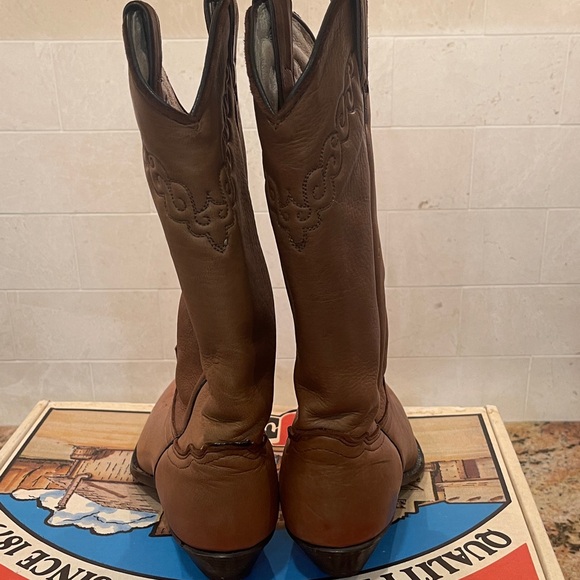 Justin Boots Tan Leather Heeled Boots - Picture 5 of 10